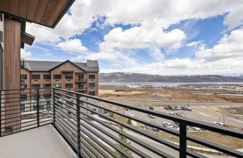 Park City Apartamento | New Lux Studio with Hot Tub and Amazing Views