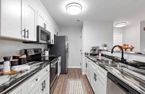 Terry Sanford Apartamento | New LUXE APT 3BR Downtown Fay Unit D
