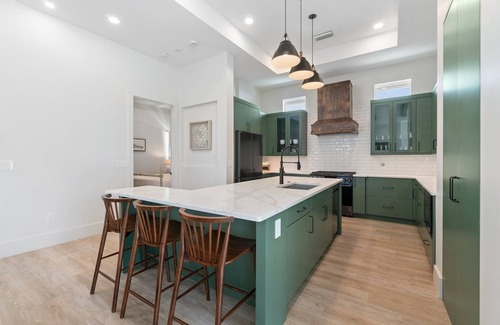 Naples Park Casa | NEW! Luxe Escape w/Pool & Spa - Close to Beach