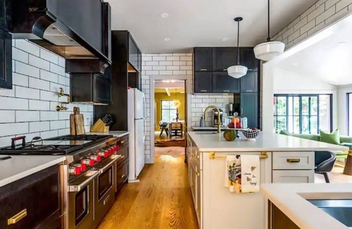Shandaken Casa | New “Luxe” High Design “Inn” on Creek Near Skiing