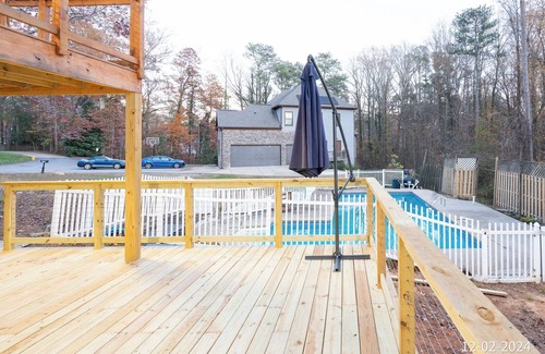 Marietta Villa | New Luxe Spa-Suites & Pool + HotTub + Zipline near Braves Stadium