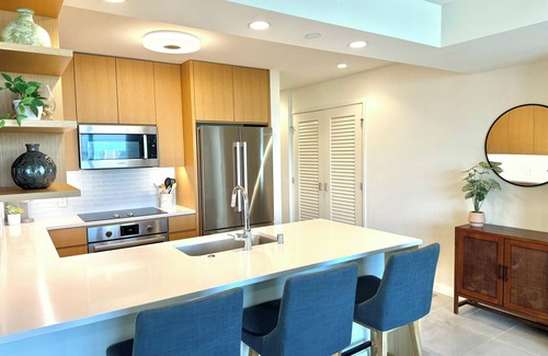 Ala Moana Condominio | New Luxurious condo in Ala Moana, High Floor overlooking the Ocean and Mountains