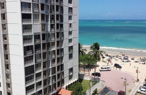Isla Verde Apartamento | NUEVO - LUJOSO ESTUDIO MODERNO - pasos de la playa, restaurantes y hoteles