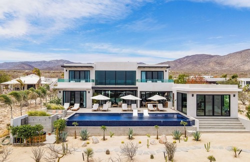 El Sargento Casa | Lux Home Pickleball, Jacuzzi, Cold Plunge, Sauna, Ocean views from every BDR