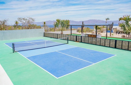 El Sargento Casa | Lux Home Pickleball, Jacuzzi, Cold Plunge, Sauna, Ocean views from every BDR