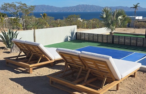 El Sargento Casa | Lux Home Pickleball, Jacuzzi, Cold Plunge, Sauna, Ocean views from every BDR