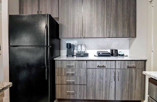 George Bush Park/Eldridge Condominio | NEW Luxurious, Spacious 2 bd GATED community