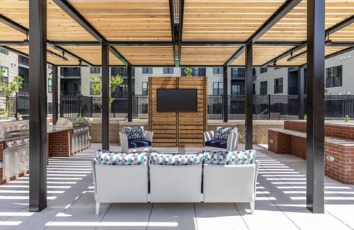 Mill River Apartamento | NEW Luxury 1bd apt w/all the amenities @ Yale, Wooster Sq, DT New Haven. Pets ok