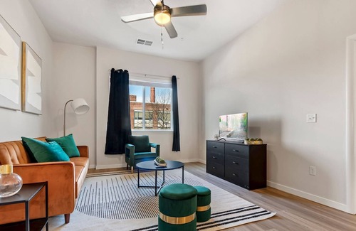 Downtown Baltimore Apartamento | New Luxury 1br|Queenbed|Near Harbor|Aquarium|Stadium