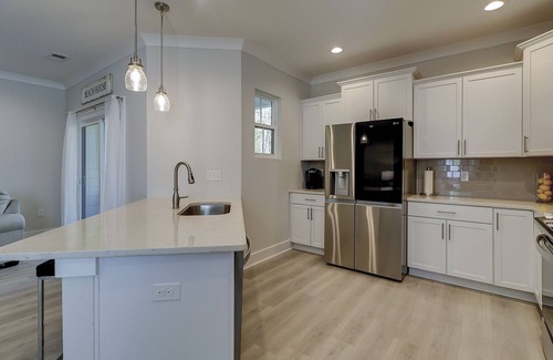 Hilton Head Casa | New Luxury 4 BR 3.5 BA Vacation Home 2 Kings 3 Queen Bikes & Beach Gear included
