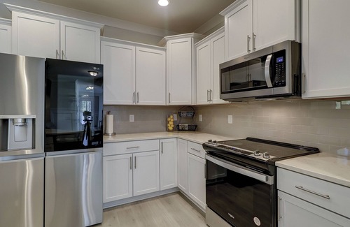 Hilton Head Casa | New Luxury 4 BR 3.5 BA Vacation Home 2 Kings 3 Queen Bikes & Beach Gear included