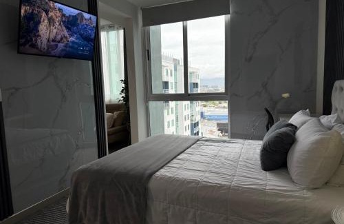 Cinco Esquinas Apartamento | New Luxury Apartment 12th Floor