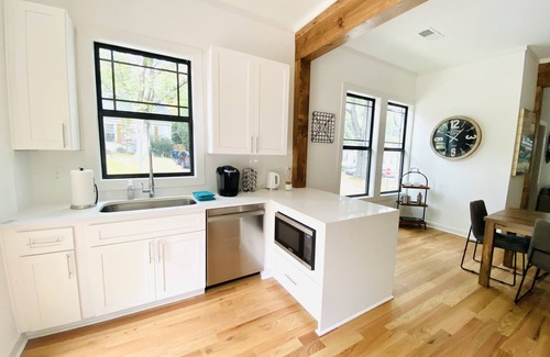 Loring Heights Casa | NEW Luxury Atlanta Home in Midtown, Downtown Atlanta