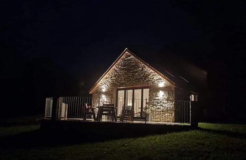 Beddgelert Casa | New luxury converted barn at the foot of Moel Hebog