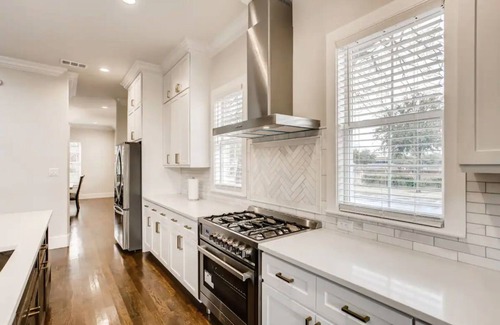 Old East Dallas Casa | NEW LUXURY CUSTOM HOME IN DOWNTOWN DALLAS