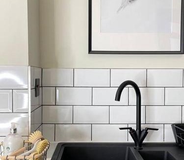 Barbican Casa | NEW LUXURY for 2024 - Central Plymouth House - Sleeps 10 - Access to Plymouth Town - Close to The Barbican - Pets welcome - Parking Available - By Luxe Living by Sophia