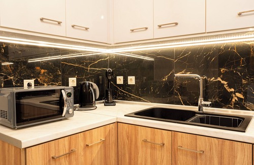 Salakos Casa | New - Luxury Getaway with Jacuzzi Platanos House - Salakos