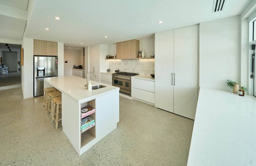 Bouvet Island Casa | New Luxury Home with pool - Sleeps 12 walking distance to shops & beaches!