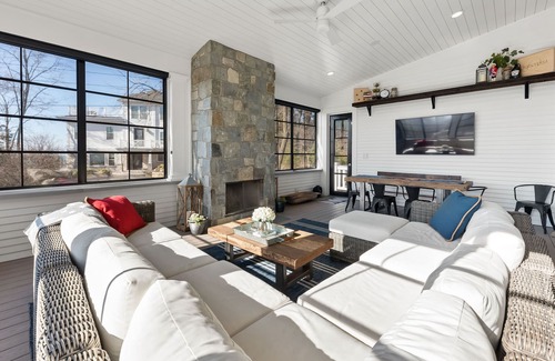 Grand Beach Casa | NEW LUXURY LAKE HOUSE close to beach with hot tub and screen porch!