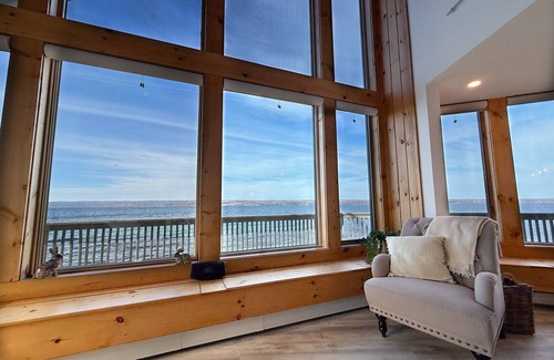 Town of Ledyard Casa | *NEW* Luxury Lakefront Retreat | Huge Dock!