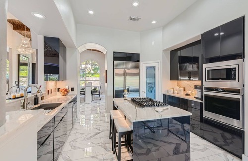 Long Canyon Casa | NEW! Luxury Pool,Incredible Hot Tub, Hill Country Views,7 acres