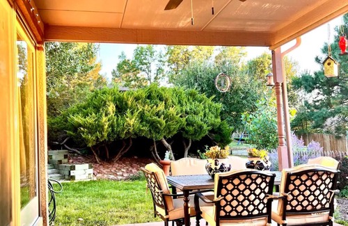 Village Seven Casa | New Luxury Primary Suite-TWO King Beds-Wraparound Deck-Mountain Views-Hot Tub