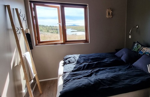Blaskogabyggd Cabina | New Luxury Riverfront Scenic View