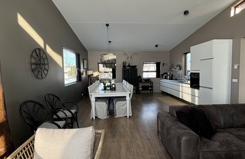 Blaskogabyggd Cabina | New Luxury Riverfront Scenic View