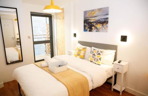 Dalston Casa | New Luxury Rooms in the Heart of London Next to Shops, Cafes, Bars & Metro with Shared Bathrooms