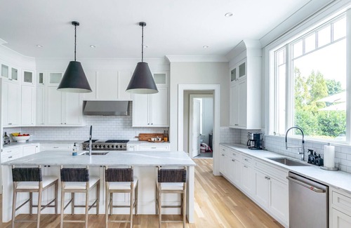 Southampton Casa | New Luxury Southampton Village Estate- Walk to town! Avail Dates in August!