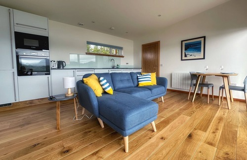 Gairloch Cabina | New luxury stay with beautiful sea and mountain views