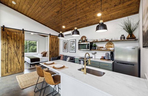 Sevier County Casa | NEW Luxury Tiny Home near Knoxville & the Smoky Mountains