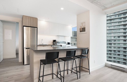 Quartier des Spectacles Apartamento | New Luxury Unit in Heart of MTL 903 | Metro access