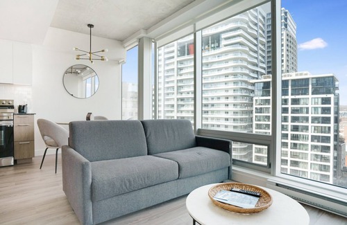 Quartier des Spectacles Apartamento | New Luxury Unit in Heart of MTL 908 | Metro access