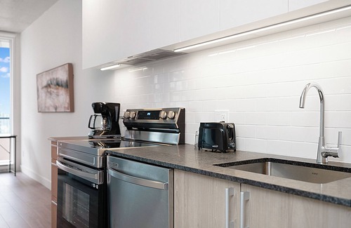 Quartier des Spectacles Apartamento | New Luxury Unit in Heart of MTL 801 | Metro access