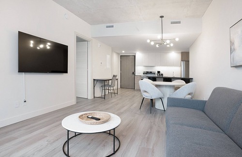 Milton Park Apartamento | New Luxury Unit in Heart of MTL 806 | Metro access