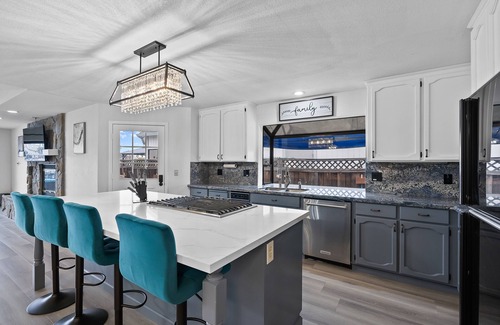 Discovery Bay Casa | NEW! Luxury Waterfront Oasis with Private Boat Dock