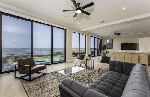 Port Isabel Casa | NEW Luxury Waterfront Home, With Pool, Sleeps 20