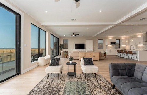 Port Isabel Casa | NEW Luxury Waterfront Home, With Pool, Sleeps 20