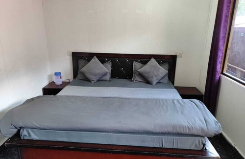 Sitapur Hotel | New Mandakini River Resort