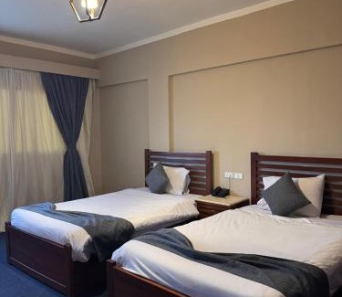 Al Duqqi Hotel | New Marwa Palace