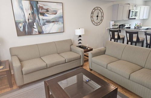 Maryville Apartamento | New Modern 2 BR in Excellent Location (201)