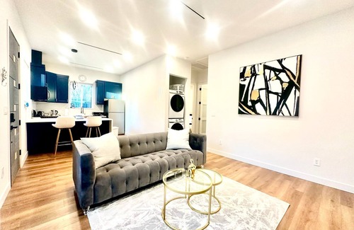 West Hills Casa | New Modern 2BR + 1Bath!