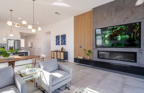 Desert Hot Springs Casa | *New* Modern 4B/3B | EV charger, 2 King en-suite | Pool, Hot Tub