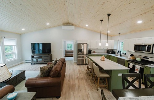 Norway Casa | NEW! Modern and Cozy Getaway