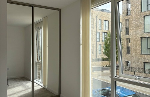 High Barnet Apartamento | New Modern Apartment, Private Sceure Parking with EV Charger and Balcony
