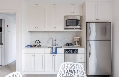 Jeffersonville Cabaña | NEW: Modern Apt. on Resort Estate w Pool in Bethel