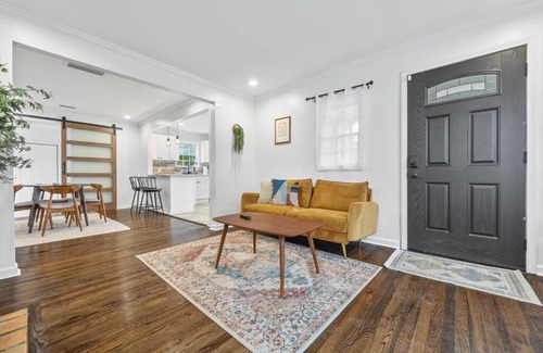 Atlanta Casa | NEW! Modern Boho w/5BD/2BR Sleeps 10