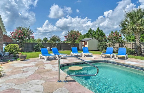 Murraysville Casa | NEW! Modern Corporate Retreat By Downtown & Beach!
