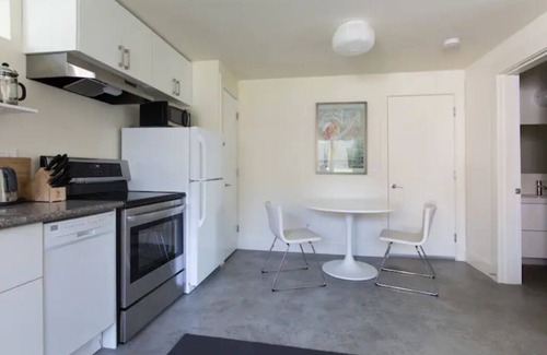 Greenwood Apartamento | Apartamento nuevo, moderno, verde y reflexivo con certificación LEED, con energía solar